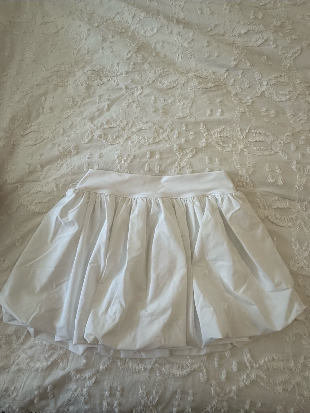 Women’s White Pleated Bubble Skort with Elastic Waistband